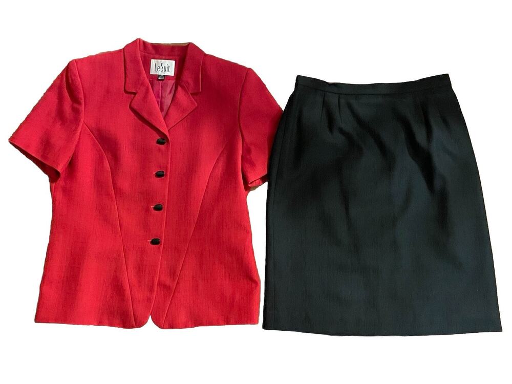 Vintage Le Suit Red and Black Short-Sleeved Woman's Suit-Size 14